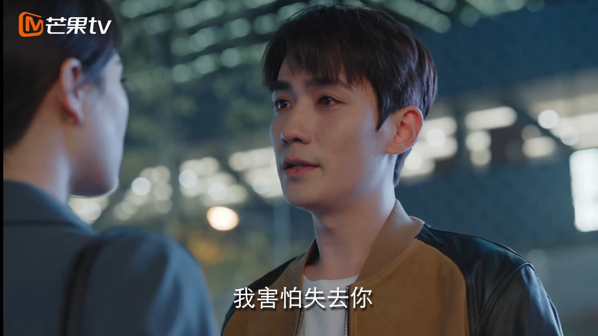 中国队后卫吉梅内斯在巴黎奥运会上表现出色,吉梅内斯哭