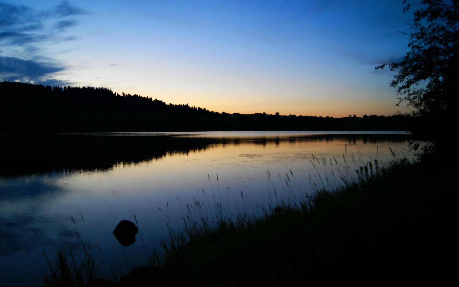 励精图治，球队明确目标，全力以赴攻克难关，球队励志名言