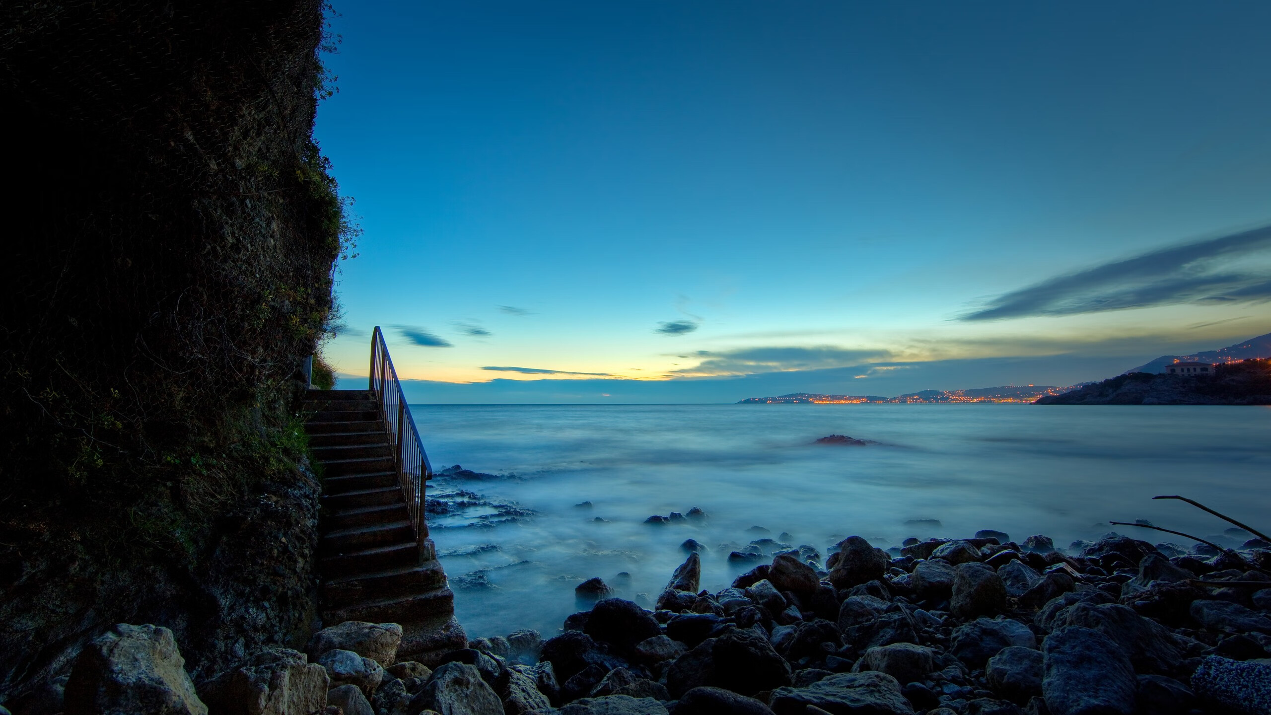 九游jiuyou-欧洲冠军联赛：半决赛对决分析，悬念迭起，欧洲冠军杯半决赛开打时间