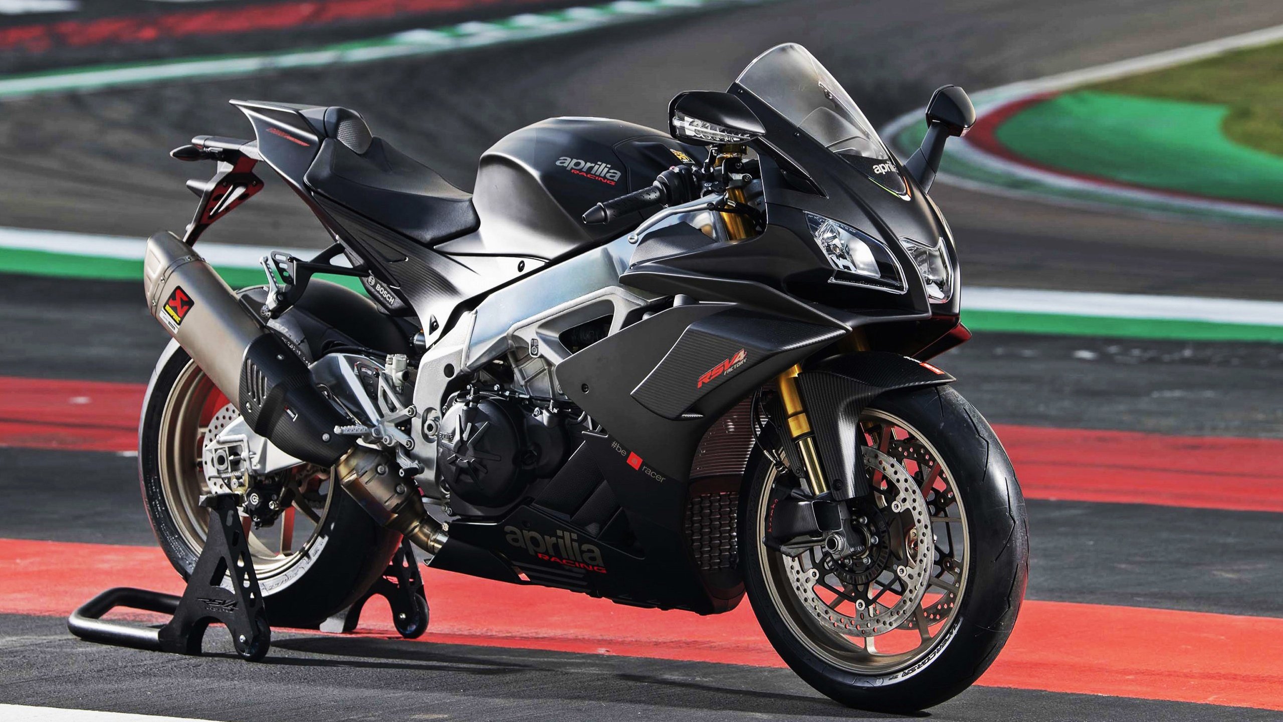 男子100蝶鏖战群雄获佳绩，男子100米蝶泳决赛视频