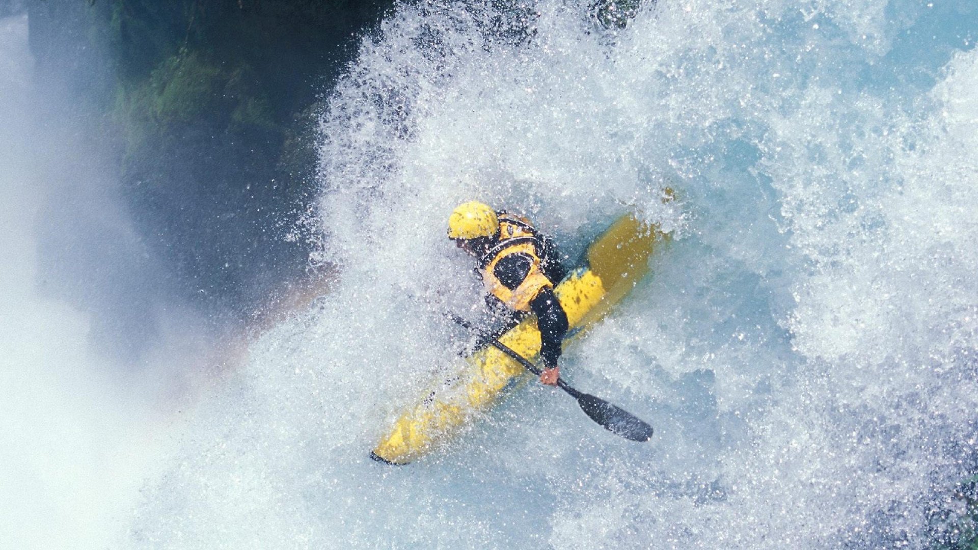 城市夜色极限滑板：点亮夜晚的速度与激情