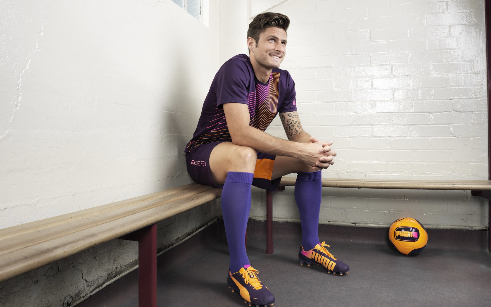 赛事“黑科技”突破：智能安全装备新趋势，智能安全技术